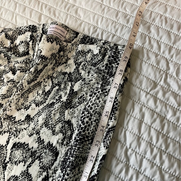 Urban Outfitters Allie Printed Kick Flare Pant- Medium - Picture 14 of 14